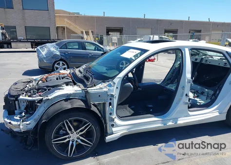 2022 Honda Accord Hybrid Touring z USA, uszkodzony, nr VIN 1HGCV3F94NA007445